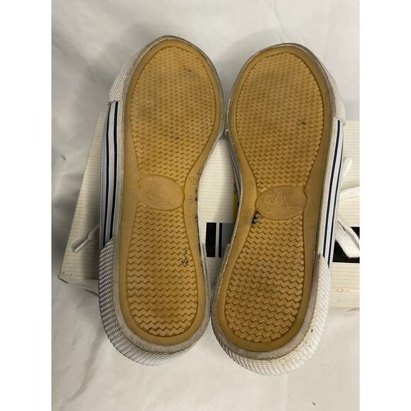 City Sneaks Slip-On Sneakers Women’s Size 8.5 Red Shoe Christmas Canvas Casual - Picture 7 of 11